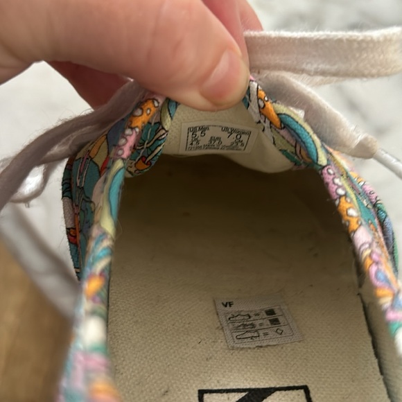 Mushroom Floral Vans - Picture 6 of 8